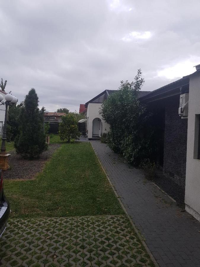 Pensiune Arada Exteriör bild